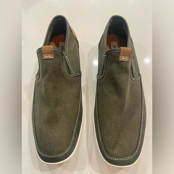 NWOT! Men’s Steve Madden Foleeo Army Green Canvas Loafers. Size 9 - Picture 3 of 10